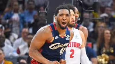 Cavs tie series 2-2 as Donovan Mitchell erupts for 43 in Game 4