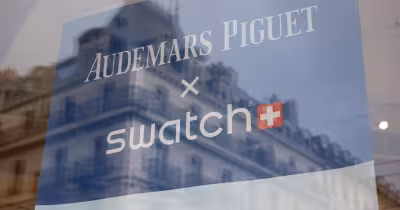 New Ap Watch: Swatch and Audemars Piguet unveil Royal Pop line