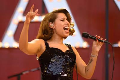 Raye Singer brings Mother’s Day show to San Francisco with hope and fire