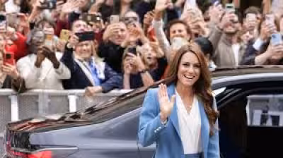 Catherine greets crowds in Italy as Reggio Emilia Approach draws royal focus